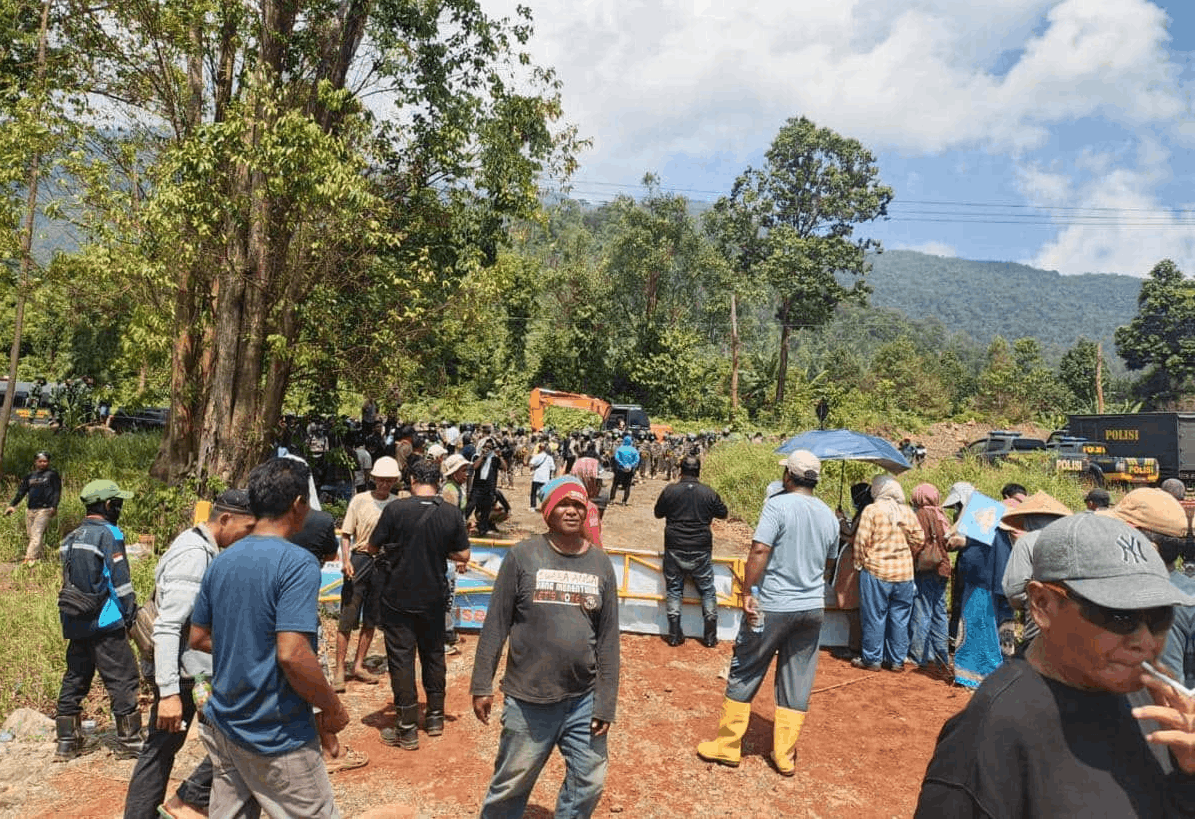 Warga Laoli Desa Harapan Luwu Timur